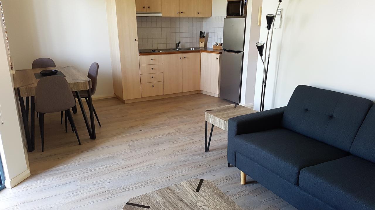 Lakeview Apartments カナナラ エクステリア 写真